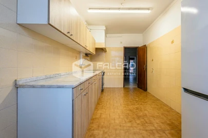 Apartamento T4 para Venda em Marvila, Ribeira Santarém, São Salvador, São Nicolau