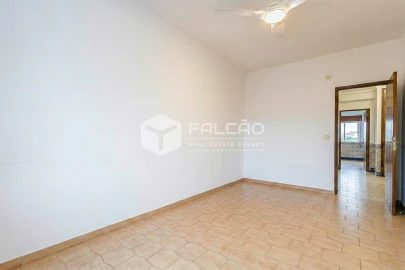 Apartamento T4 para Venda em Marvila, Ribeira Santarém, São Salvador, São Nicolau