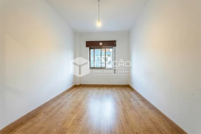 Apartamento T4 para Venda em Marvila, Ribeira Santarém, São Salvador, São Nicolau