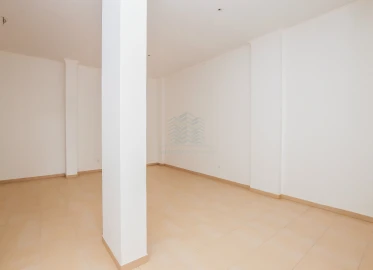 Loja para Venda em Torres Novas (Santa Maria, Salvador e Santiago)