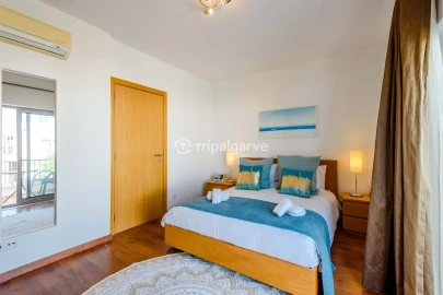 Moradia T3 para Arrendamento em Moncarapacho e Fuseta