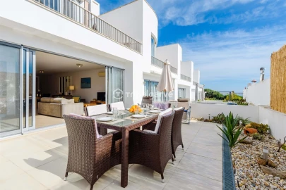 Moradia T3 para Arrendamento em Moncarapacho e Fuseta