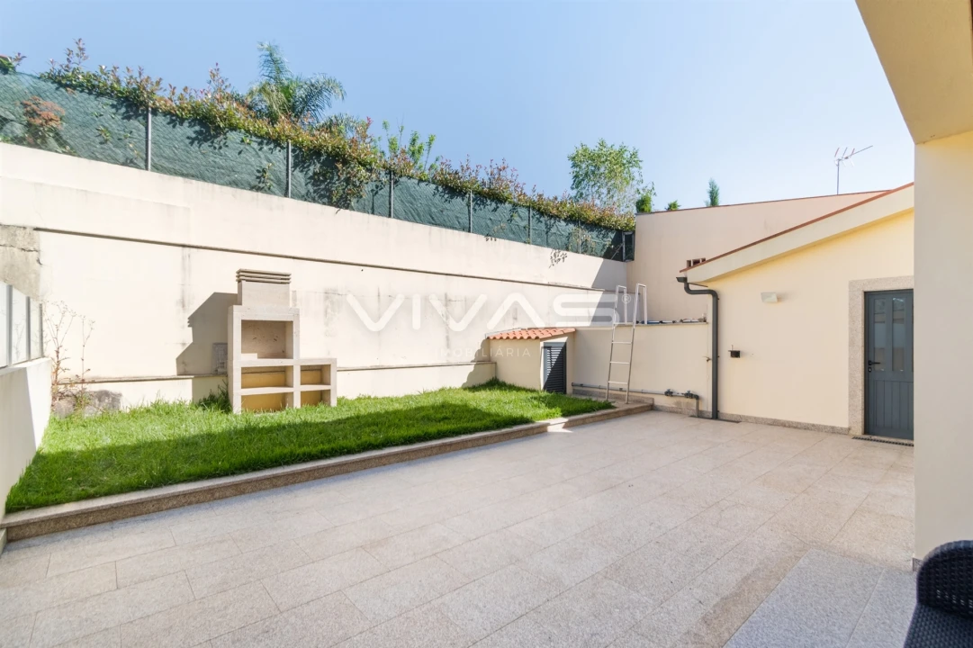 Moradia T4 para Arrendamento em Vila Verde e Barbudo Foto 24