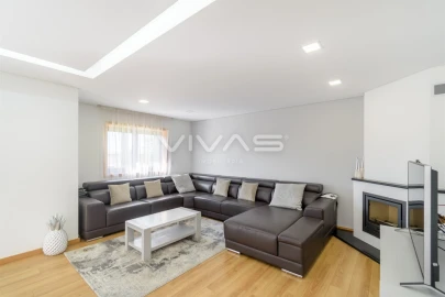 Moradia T4 para Arrendamento em Vila Verde e Barbudo