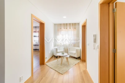 Moradia T4 para Arrendamento em Vila Verde e Barbudo