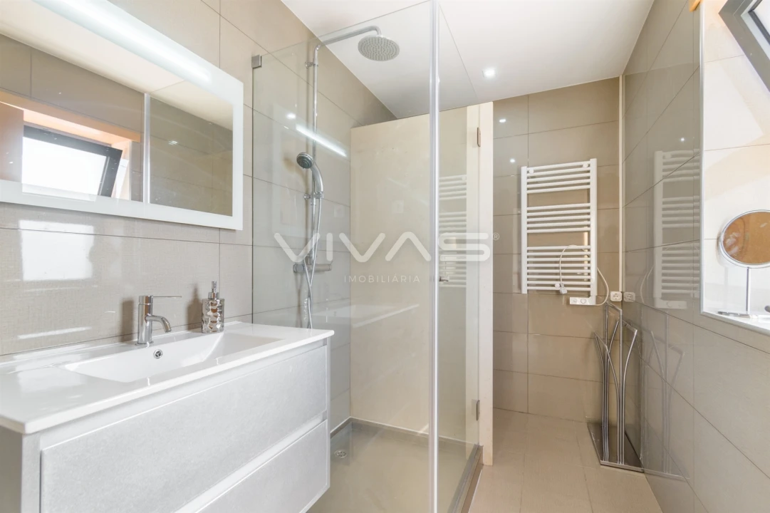 Moradia T4 para Arrendamento em Vila Verde e Barbudo Foto 21