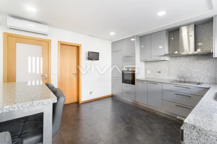 Moradia T4 para Arrendamento em Vila Verde e Barbudo Foto 10