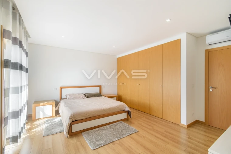 Moradia T4 para Arrendamento em Vila Verde e Barbudo Foto 17