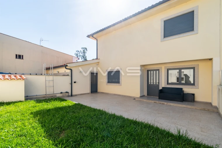 Moradia T4 para Arrendamento em Vila Verde e Barbudo Foto 25