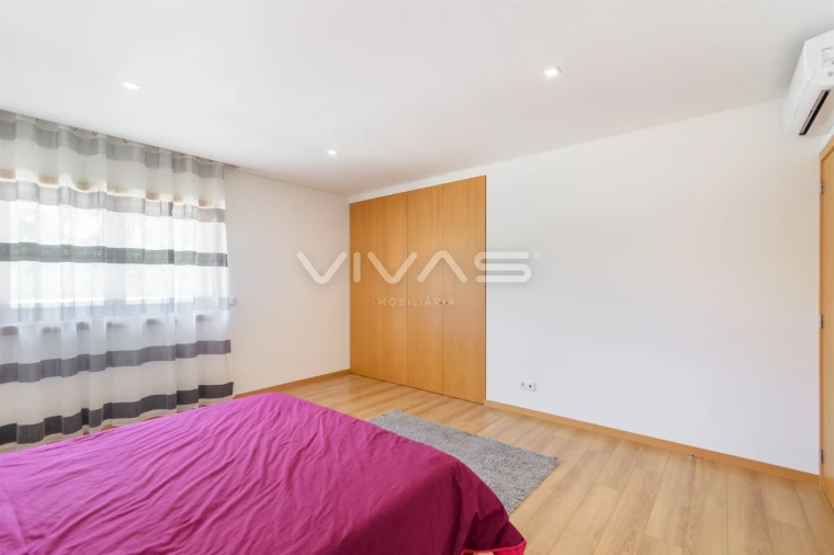 Moradia T4 para Arrendamento em Vila Verde e Barbudo Foto 14