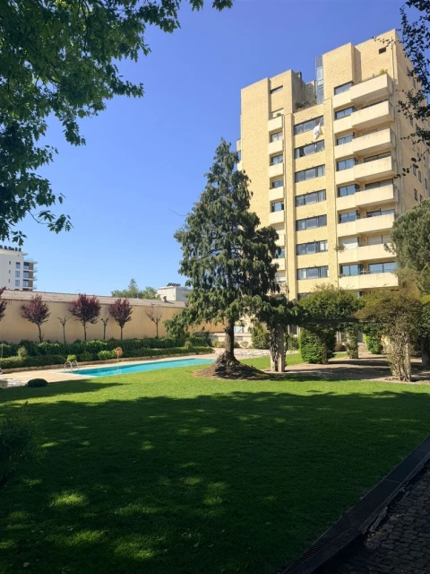 Apartamento T2 para Venda em Ramalde