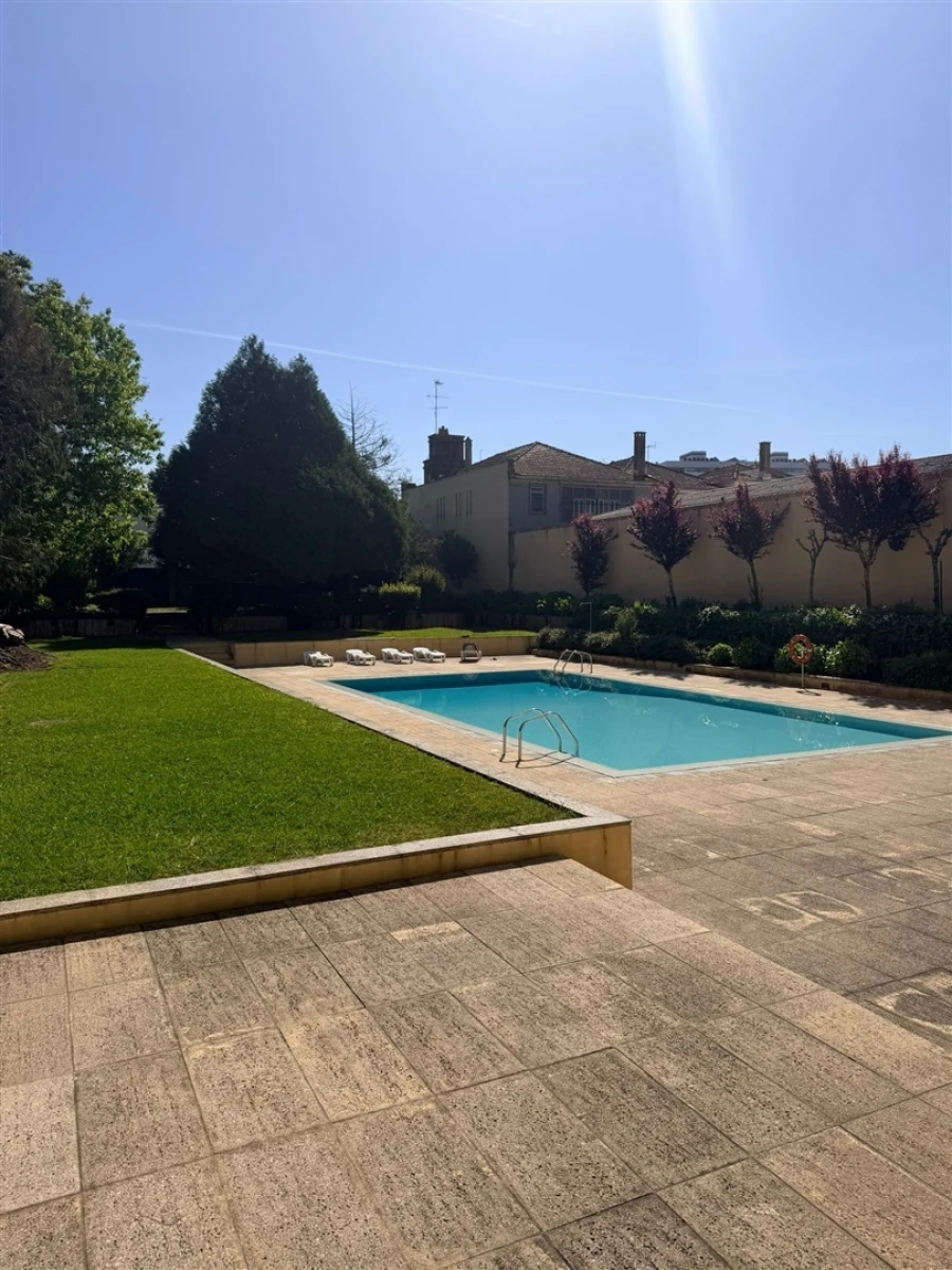 Apartamento T2 para Venda em Ramalde Foto 23