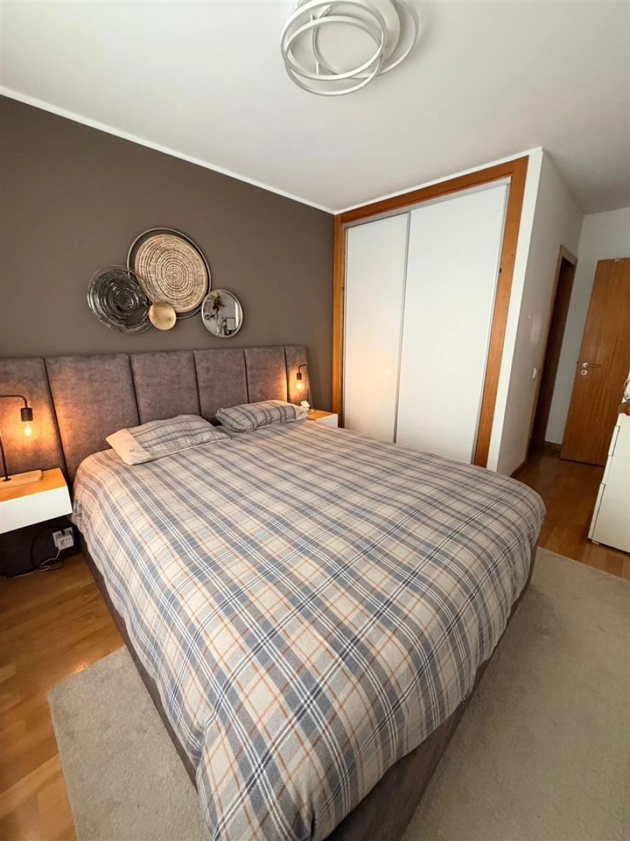 Apartamento T2 para Venda em Ramalde Foto 13