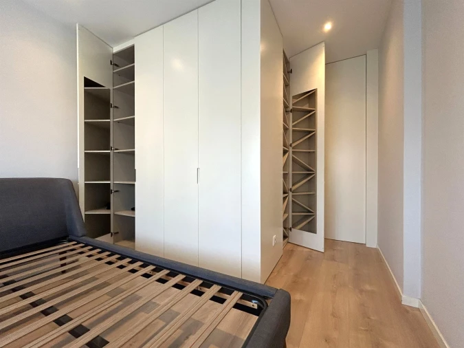 Apartamento T2 para Arrendamento em Lordelo do Ouro e Massarelos Foto 22