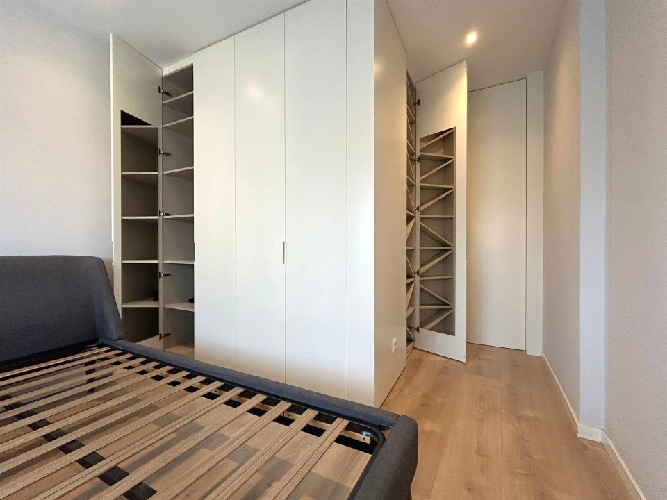 Apartamento T2 para Arrendamento em Lordelo do Ouro e Massarelos Foto 22