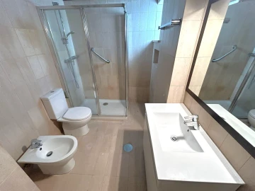 Apartamento T4 para Arrendamento em Aldoar, Foz do Douro e Nevogilde