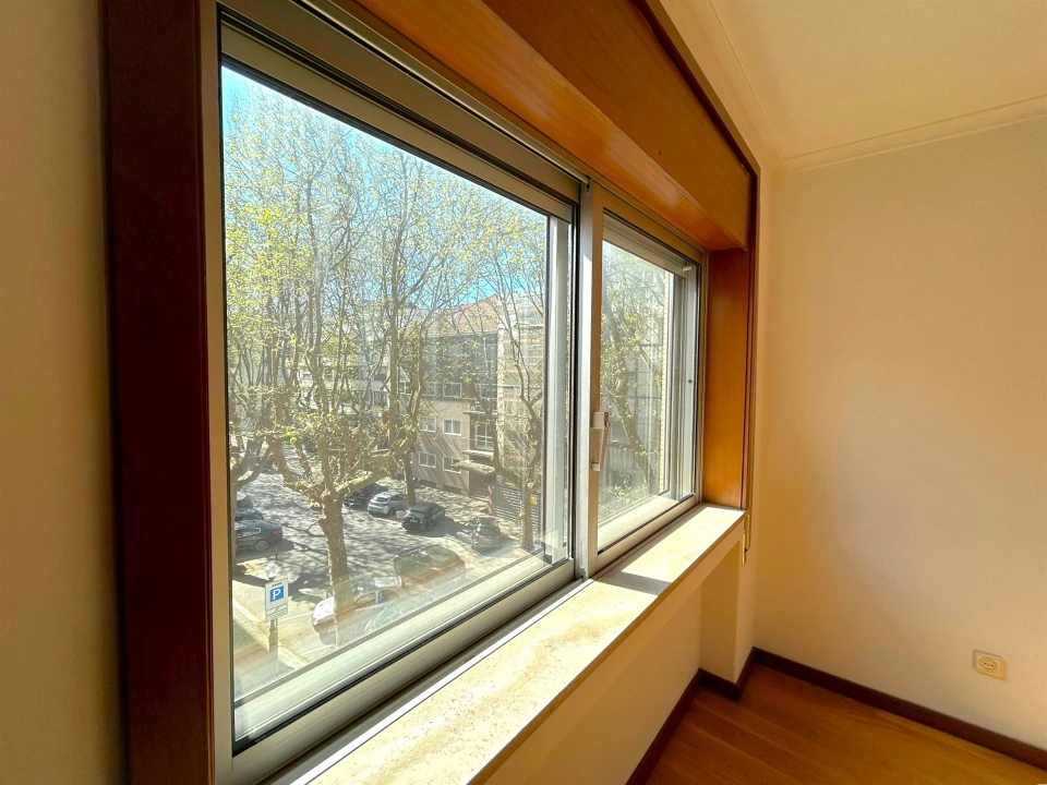 Apartamento T4 para Arrendamento em Aldoar, Foz do Douro e Nevogilde Foto 22