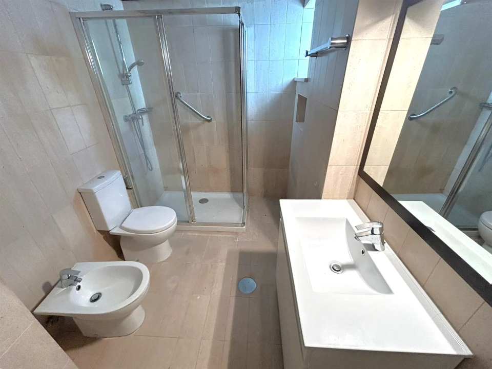 Apartamento T4 para Arrendamento em Aldoar, Foz do Douro e Nevogilde Foto 16