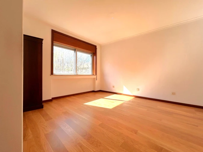 Apartamento T4 para Arrendamento em Aldoar, Foz do Douro e Nevogilde Foto 20