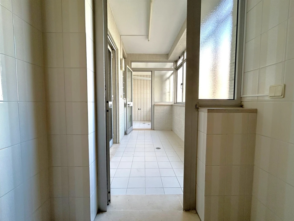 Apartamento T4 para Arrendamento em Aldoar, Foz do Douro e Nevogilde Foto 10