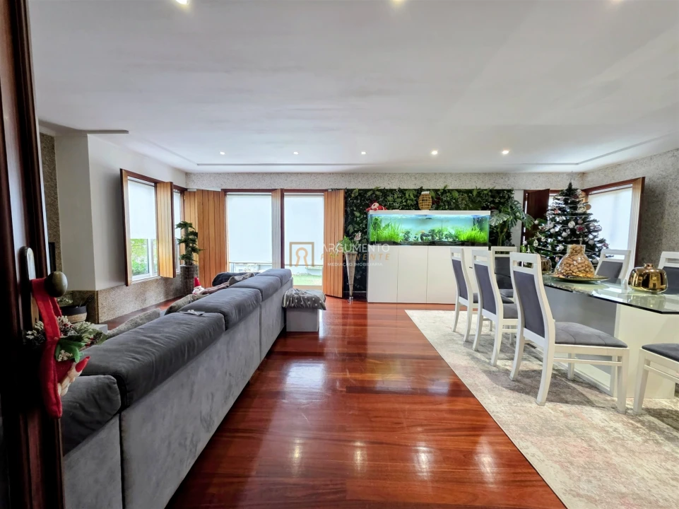 Moradia T4 para Venda em Cidade da Maia Foto 44