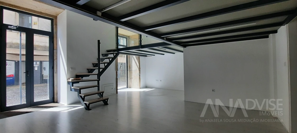 Loja para Arrendamento em Viseu Foto 5