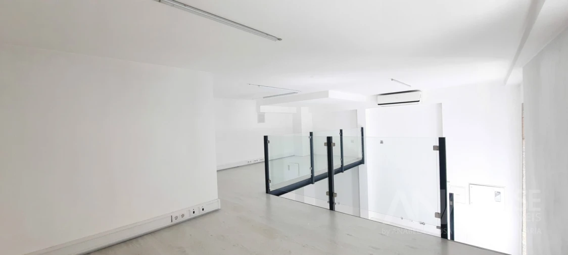 Loja para Arrendamento em Viseu Foto 10