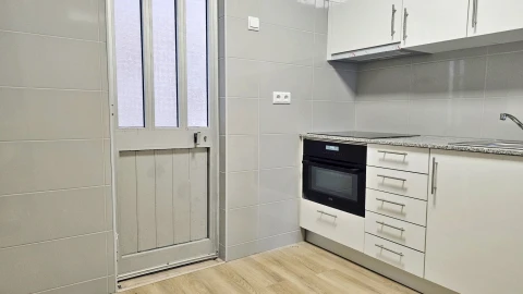 Moradia T2 para Arrendamento em Ereira