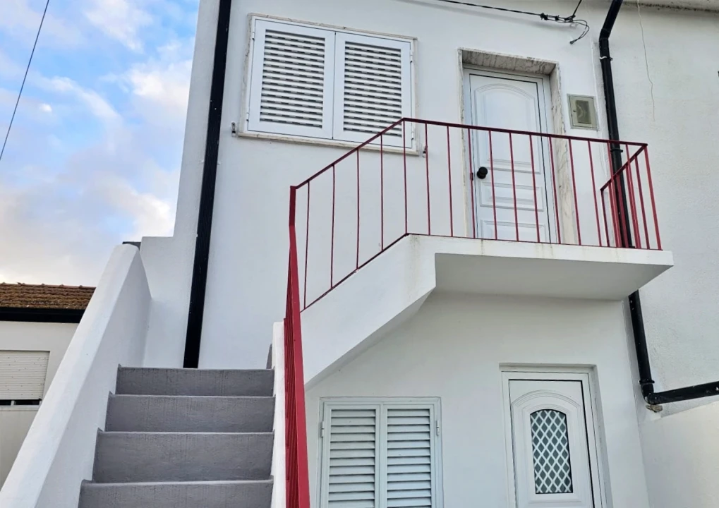 Moradia T2 para Arrendamento em Ereira Foto 1