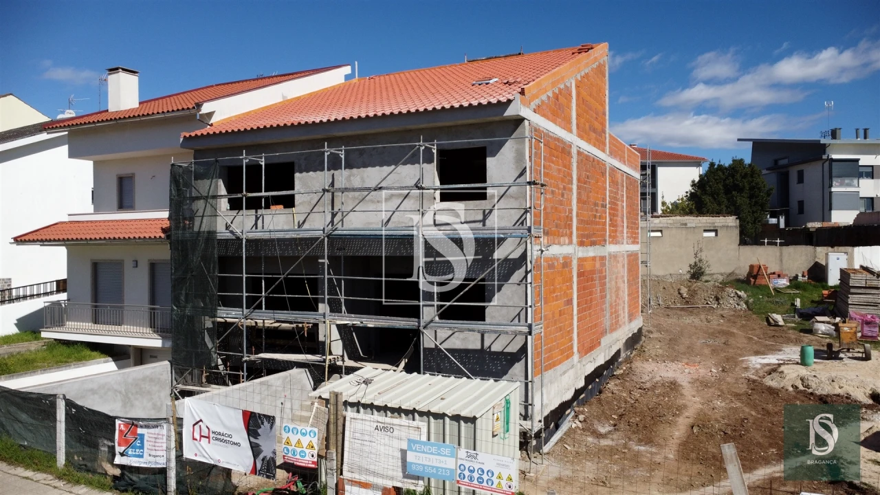 Moradia T3 para Venda em Sé, Santa Maria e Meixedo Foto 1