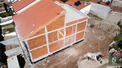 Moradia T3 para Venda em Sé, Santa Maria e Meixedo