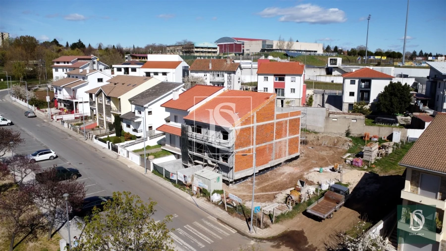 Moradia T3 para Venda em Sé, Santa Maria e Meixedo Foto 5