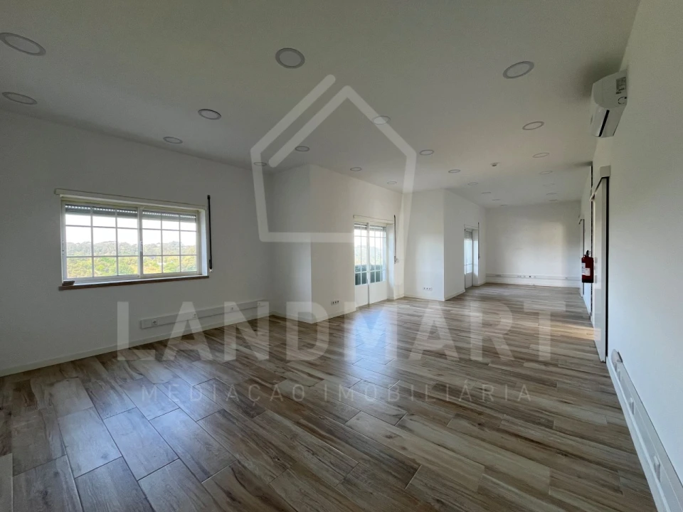 Loja para Venda em Turquel Foto 1