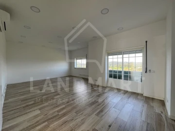 Loja para Venda em Turquel