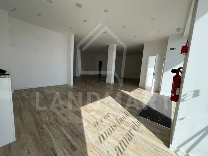 Loja para Venda em Turquel Foto 3