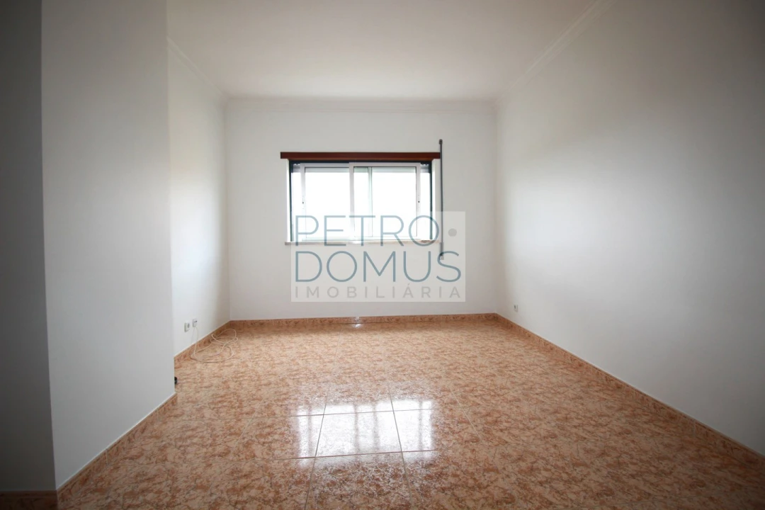 Apartamento T1 para Arrendamento em Marrazes e Barosa Foto 6
