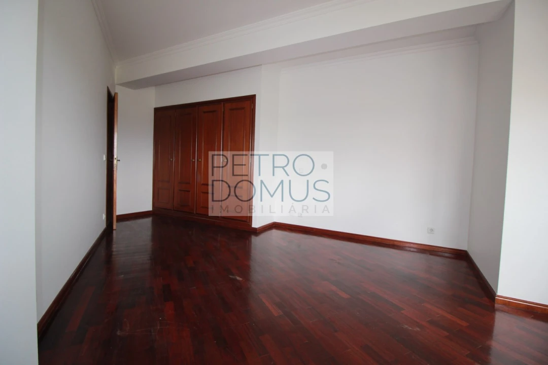 Apartamento T1 para Arrendamento em Marrazes e Barosa Foto 13