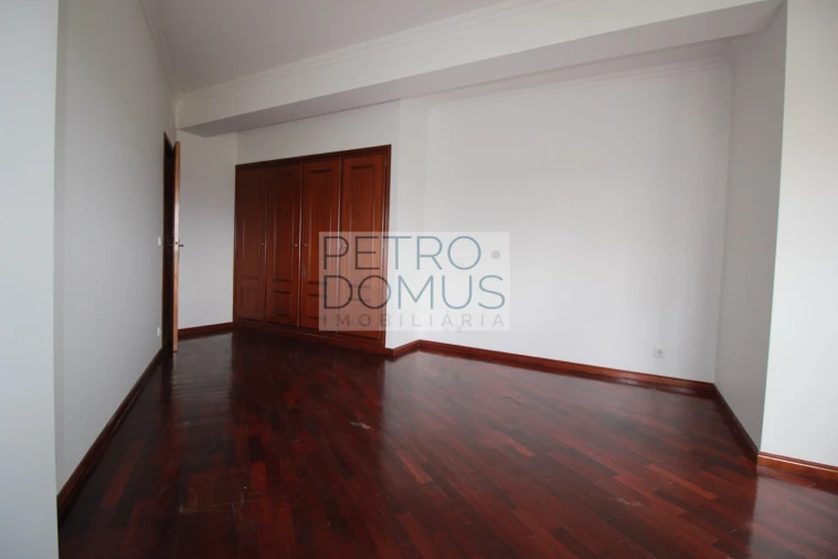 Apartamento T1 para Arrendamento em Marrazes e Barosa Foto 13