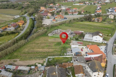 Terreno para Venda em Monte Redondo e Carreira