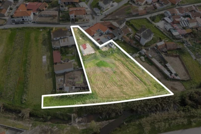 Terreno para Venda em Monte Redondo e Carreira