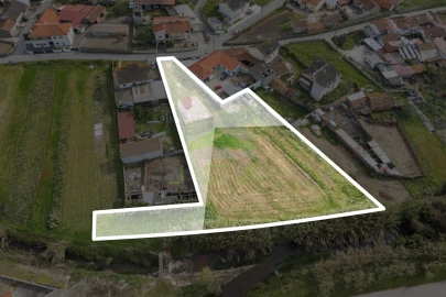 Terreno para Venda em Monte Redondo e Carreira