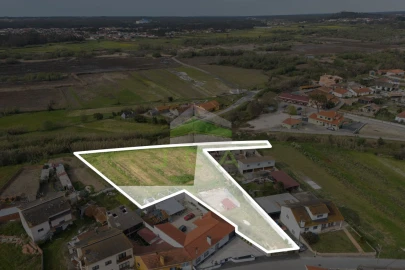 Terreno para Venda em Monte Redondo e Carreira