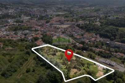 Terreno para Venda em Alcobaça e Vestiaria