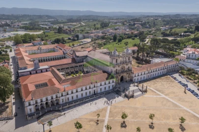 Terreno para Venda em Alcobaça e Vestiaria