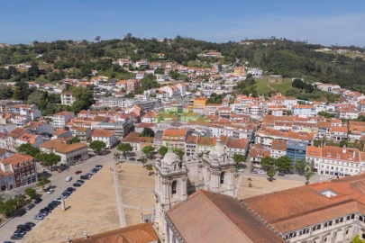 Terreno para Venda em Alcobaça e Vestiaria