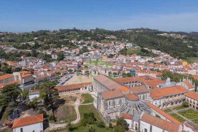 Terreno para Venda em Alcobaça e Vestiaria