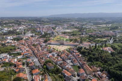 Terreno para Venda em Alcobaça e Vestiaria