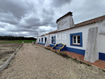 Quinta T4 para Venda em Pegões