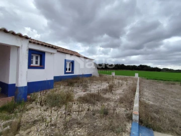 Quinta T4 para Venda em Pegões