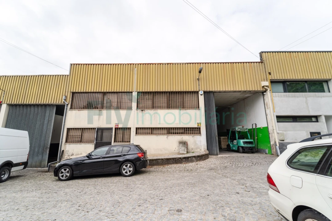 Armazém para Venda em Oliveira (Santa Maria) Foto 2